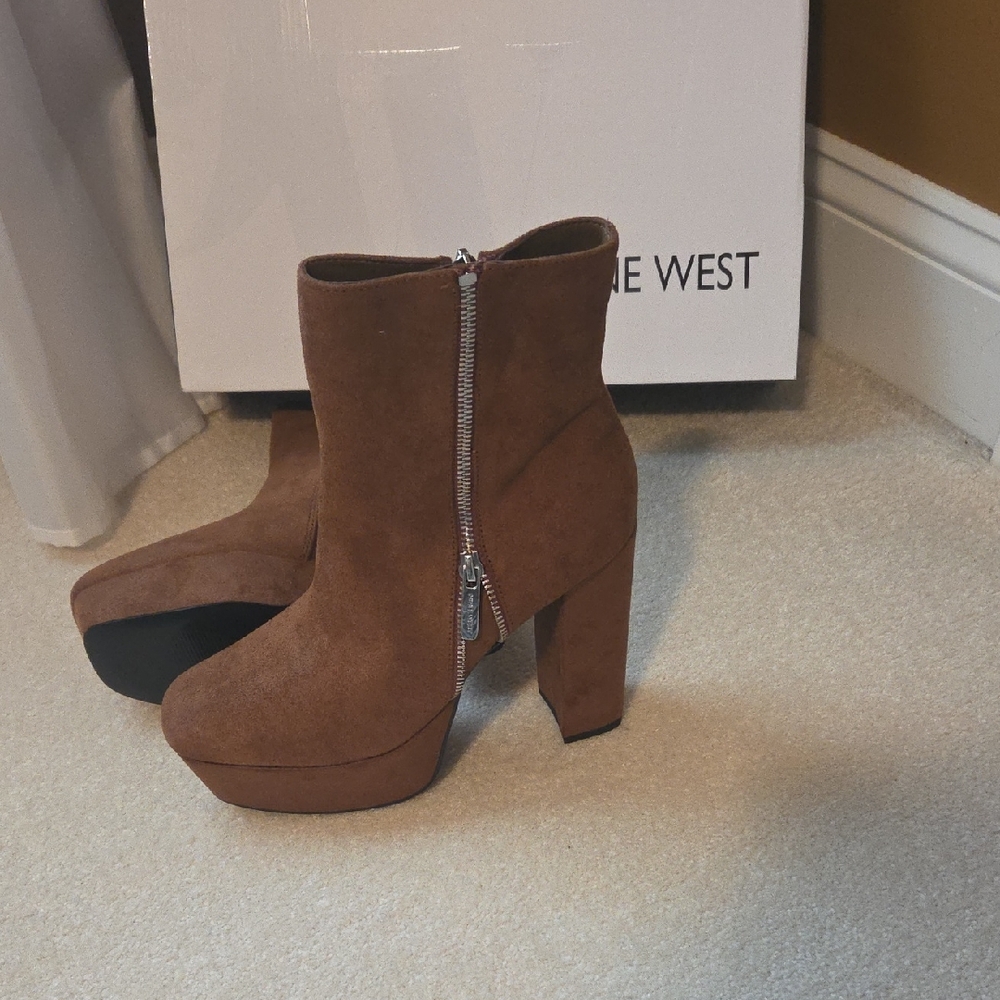 NWOT Nine West Brown Suede Platform Ankle Boots